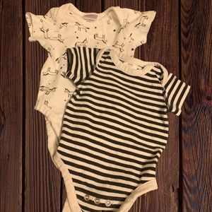 Hanna Anderson black and white unicorn onesie